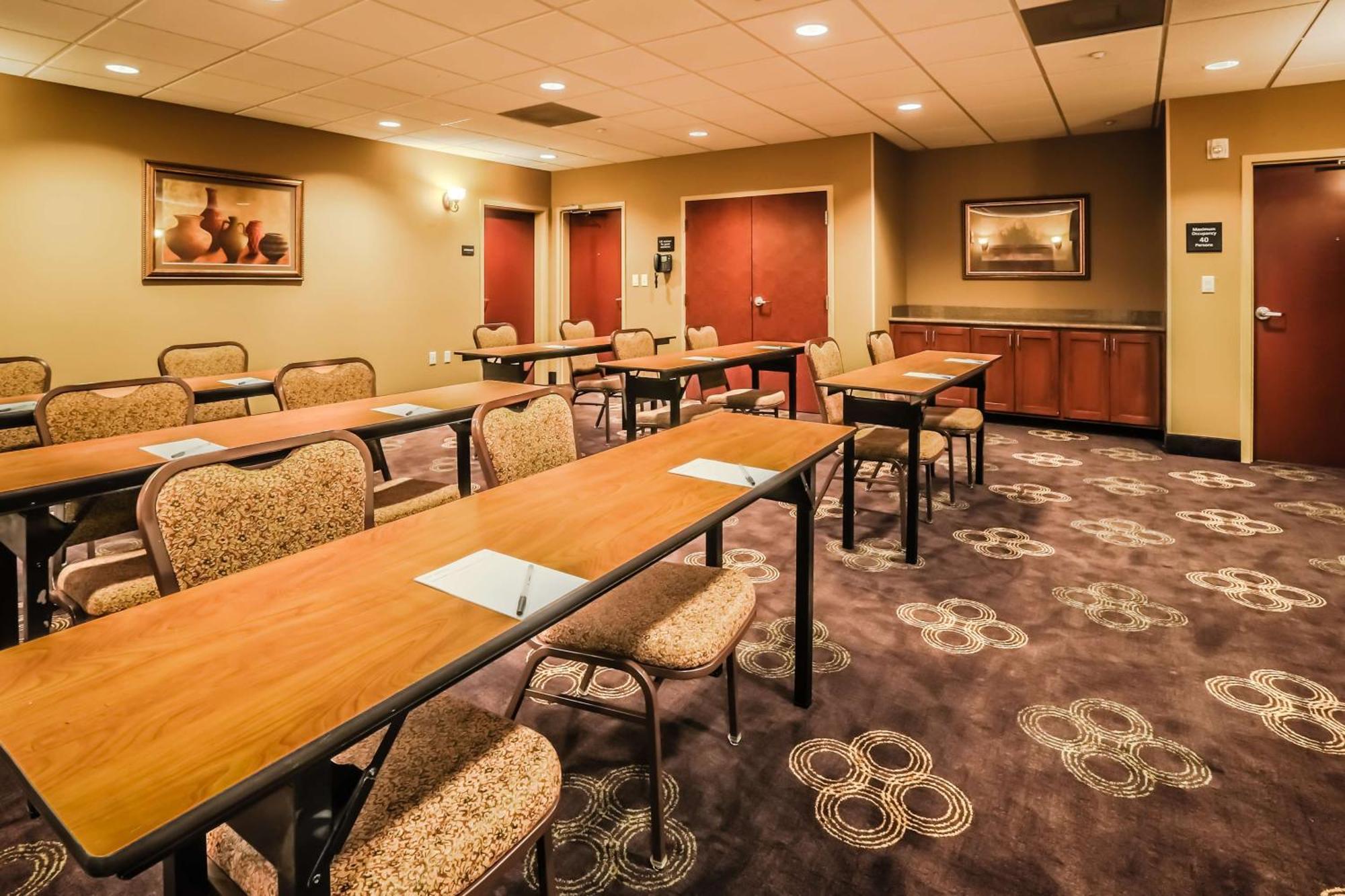 Hampton & By Hilton Houston Nw Hotel 3*