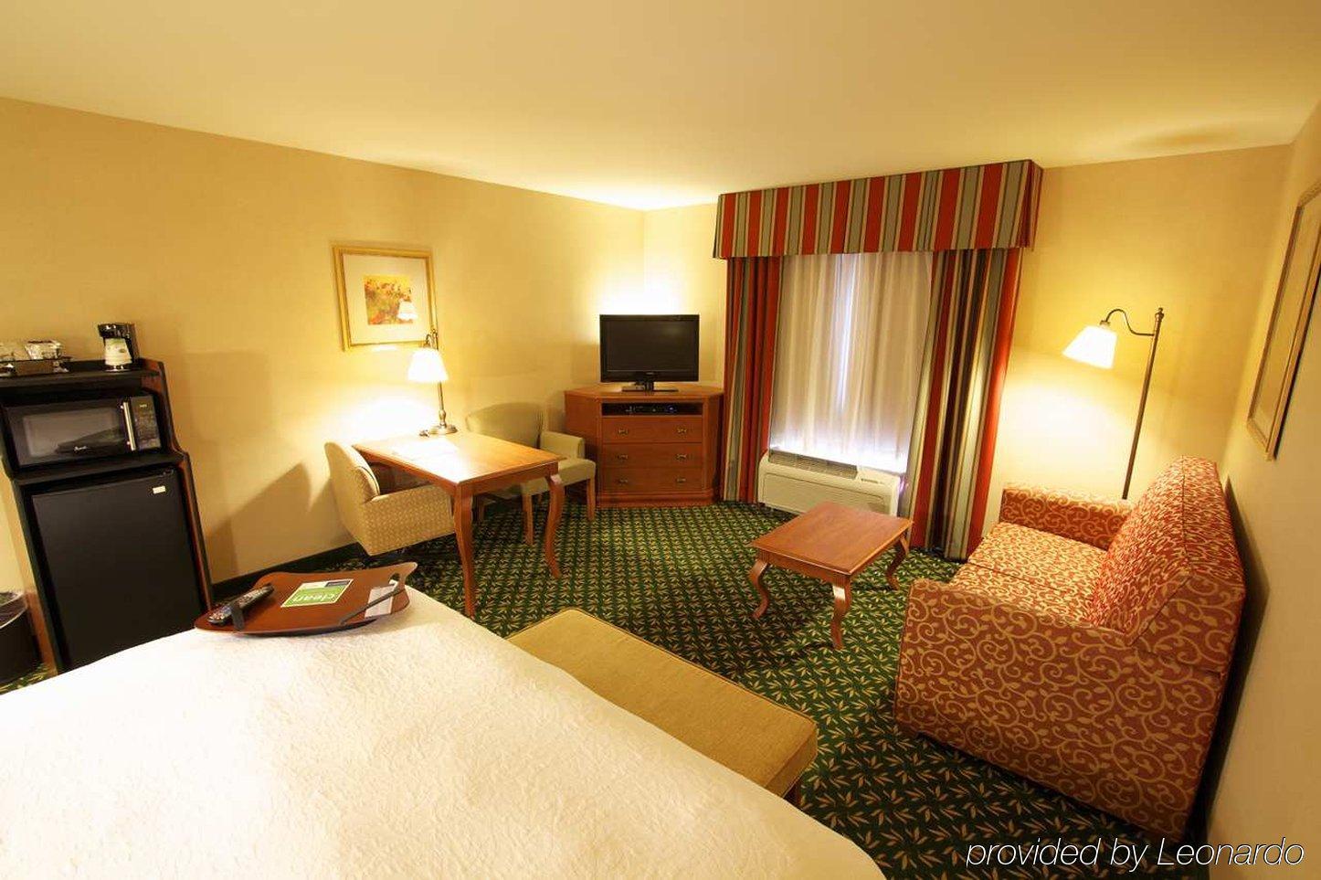 Hampton & By Hilton Houston Nw